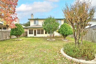910 Kirtomy Loop in Pflugerville, TX - Building Photo - Building Photo