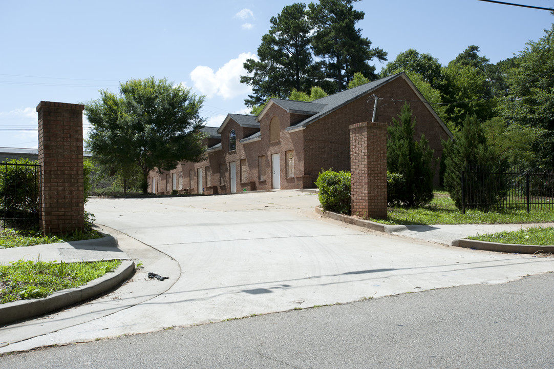 6615 Dorothy Ln in Jonesboro, GA - Building Photo