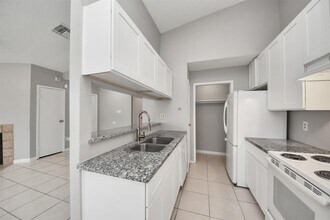 5526 Farley Dr in Houston, TX - Building Photo - Building Photo
