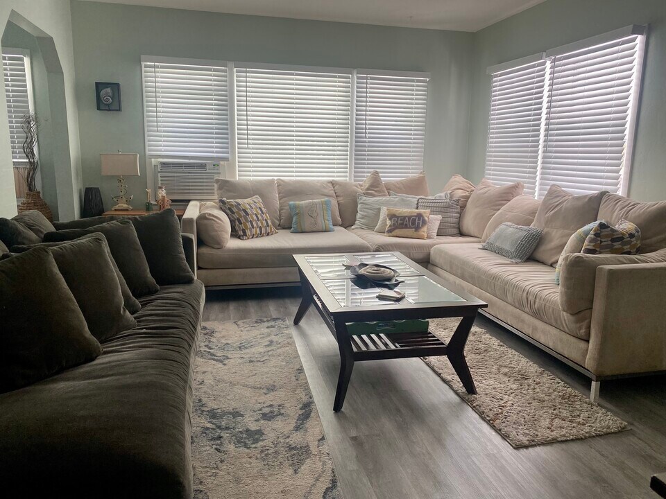 644 S Ridge St in Lake Worth Beach, FL - Building Photo