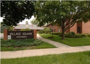 Village Square Apartments in Walworth, WI - Foto de edificio