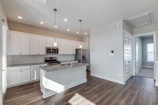 East Heights in Houston, TX - Building Photo