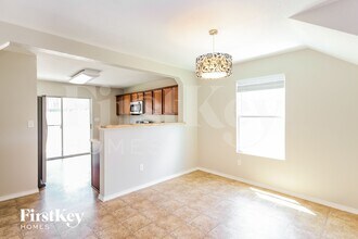 114 Prato Palma, Unit 3 in San Antonio, TX - Foto de edificio - Building Photo