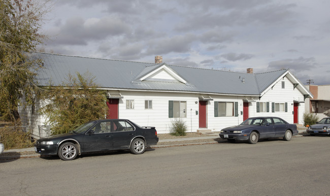 302-308 Bower Ave in Nyssa, OR - Building Photo - Building Photo