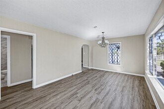 1407 Bess Rd in Dickinson, TX - Building Photo - Building Photo