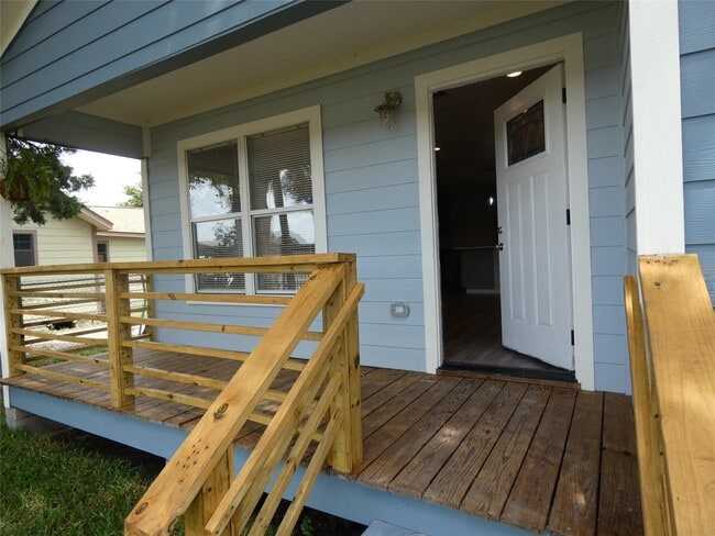 8215 Canyon St in Houston, TX - Building Photo - Building Photo