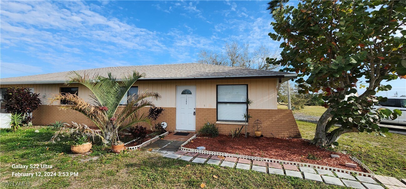 1304 NE 9th St in Cape Coral, FL - Building Photo