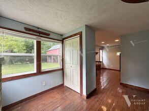 1313 S Jefferson Ave-Unit -1313 S Jefferson Ave -Studio in Springfield, MO - Building Photo - Building Photo
