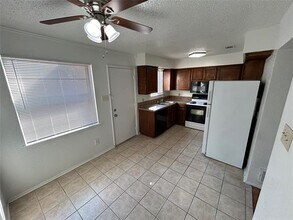 3006 W Sycamore Cir in Euless, TX - Building Photo - Building Photo