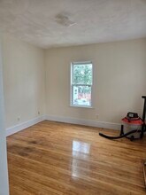 2 Wenlock Rd in Boston, MA - Building Photo - Building Photo