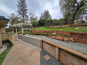 12850 Wolf Rd in Grass Valley, CA - Building Photo - Building Photo