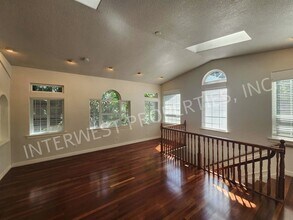 1760 SW 87th Ave in Portland, OR - Building Photo - Building Photo