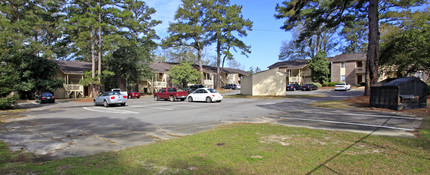 Baytree Manor in Valdosta, GA - Building Photo - Building Photo