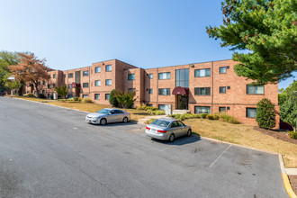 Overlook Apartments in Hyattsville, MD - Building Photo - Building Photo