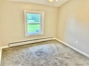 10629 Mitchells Mill Rd in Chardon, OH - Building Photo - Building Photo