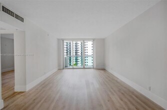 3000 S Ocean Dr, Unit 814 in Hollywood, FL - Building Photo - Building Photo