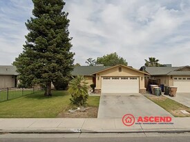 6704 Hammond Way in Bakersfield, CA - Building Photo