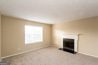 3048 Laurengate Dr in Decatur, GA - Building Photo - Building Photo