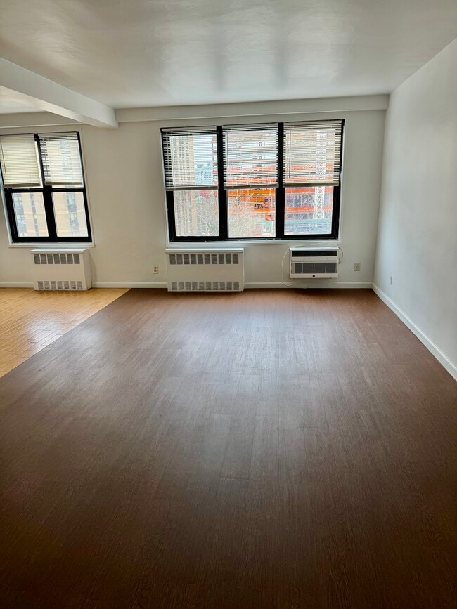 48 Davis Ave, Unit 4H in White Plains, NY - Building Photo - Building Photo