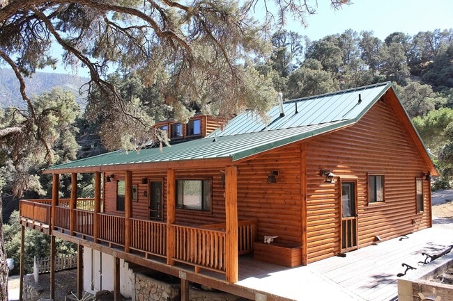 property at 910 Manita Trail