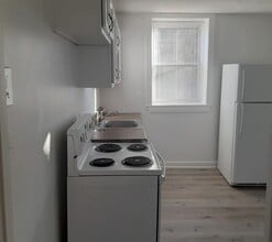 143 Groveland St in Haverhill, MA - Building Photo - Building Photo