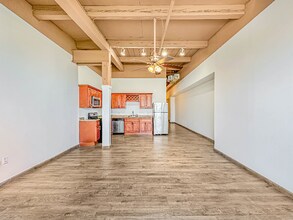 3554 Sepviva St in Philadelphia, PA - Foto de edificio - Building Photo