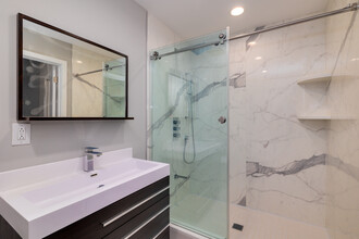 WLIVING at 117 Spring Garden in Philadelphia, PA - Building Photo - Interior Photo