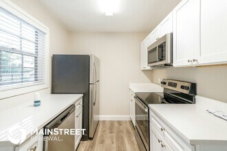 1524 W River Shore Way in Tampa, FL - Building Photo - Building Photo