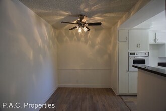 6464 Woodman Ave in Los Angeles, CA - Building Photo - Building Photo