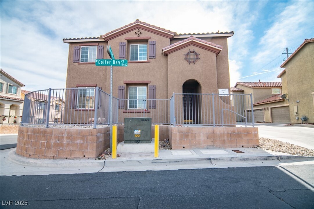 10617 Colter Bay Ct in Las Vegas, NV - Building Photo