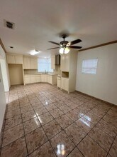 2002 Mexico Ave in Weslaco, TX - Foto de edificio - Building Photo