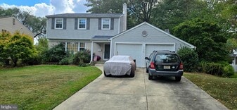 108 Henfield Ave in Cherry Hill Township, NJ - Building Photo