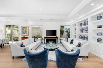 3 Turtle Walk in Key Biscayne, FL - Building Photo - Building Photo