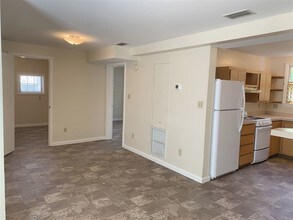 138 Oviedo St-Unit -B in St. Augustine, FL - Building Photo - Building Photo