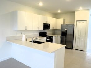 18417 SW 1st St in Pembroke Pines, FL - Building Photo - Building Photo