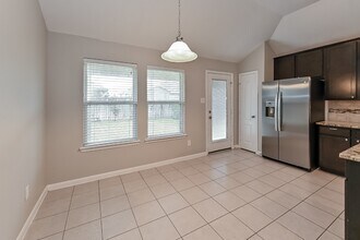 9119 Newcroft Ct in Tomball, TX - Foto de edificio - Building Photo