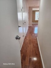 241-05 Mayda Rd in Queens, NY - Building Photo - Building Photo