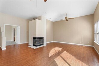 4541 Country Run Way in Antelope, CA - Building Photo - Building Photo