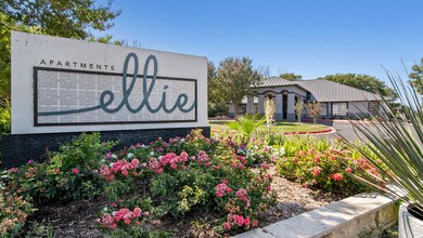 Ellie Apartments in Austin, TX - Foto de edificio - Building Photo