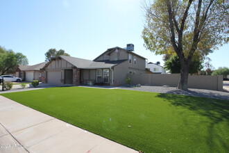 8007 E Tuckey Ln in Scottsdale, AZ - Building Photo - Building Photo