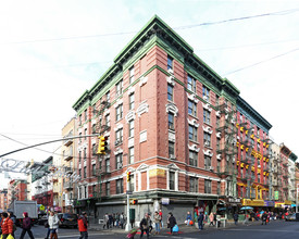 121 Mott St in New York, NY - Building Photo - Primary Photo