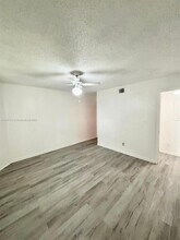 3469 NW 44th St in Lauderdale Lakes, FL - Building Photo - Building Photo