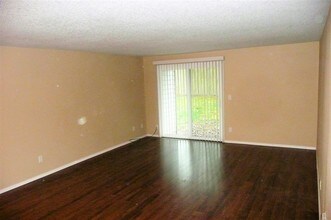 12270 SW Gingham Ln-Unit -B in Beaverton, OR - Building Photo - Building Photo