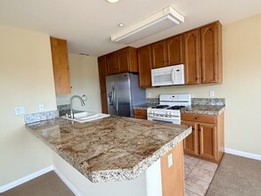 4966 Dunes Cir in Oxnard, CA - Building Photo - Building Photo