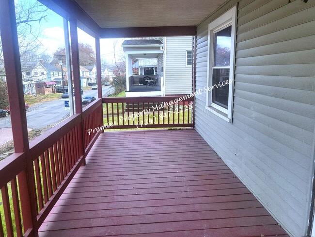 1303 Wade St in Aliquippa, PA - Building Photo - Building Photo