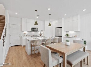 2472 Haley Pt Dr in Ventura, CA - Building Photo - Building Photo