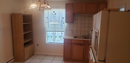 11 Cady St, Unit 1R in Lowell, MA - Building Photo - Building Photo