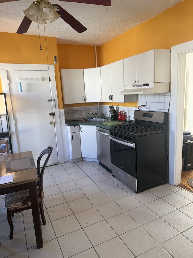 66 Callender St, Unit 2 in Cambridge, MA - Building Photo - Building Photo