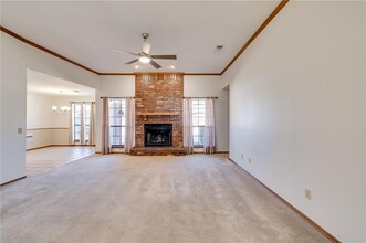 1205 SW 133rd Pl in Oklahoma City, OK - Building Photo - Building Photo