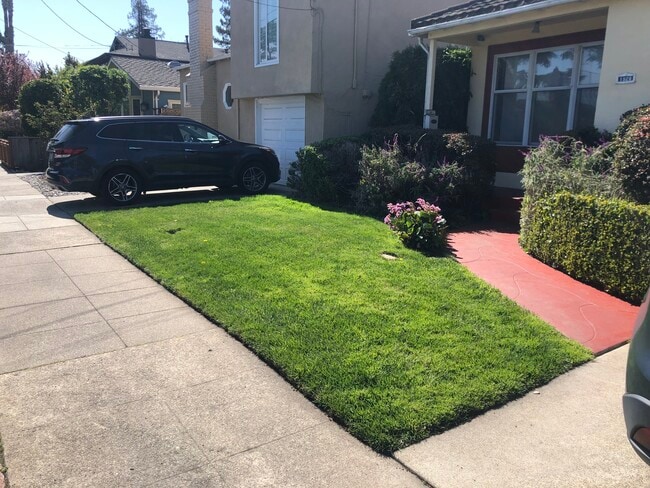 1928 Palm Ave in San Mateo, CA - Foto de edificio - Building Photo